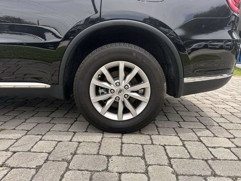 Used 2023 Dodge Durango SXT AWD/4WD image 11
