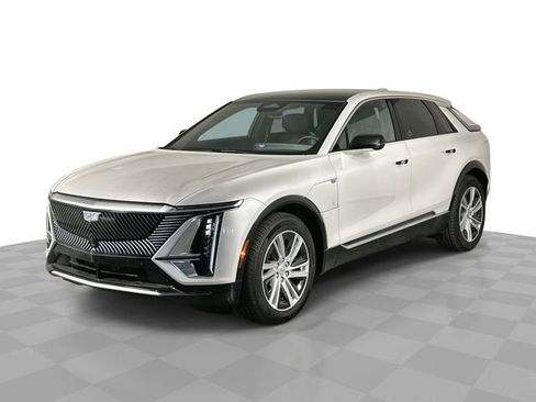 Used 2024 Cadillac Lyriq Tech RWD image 1