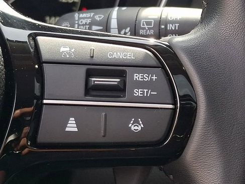 Certified 2023 Honda Pilot Touring image 23