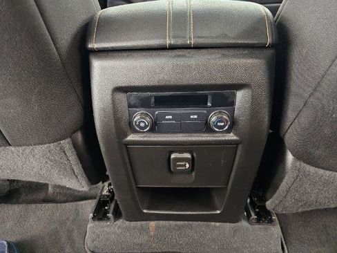 Used 2021 Chevrolet Traverse LS AWD/4WD image 37