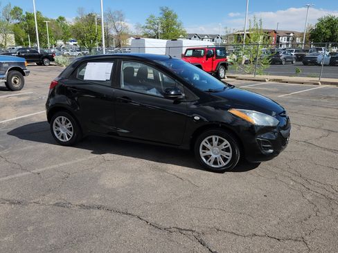 Used 2012 MAZDA MAZDA2 Sport FWD image 18