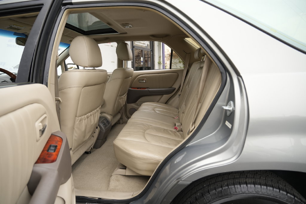 Used 2002 Lexus RX 300 4WD w/ Premium Pkg Plus image 25