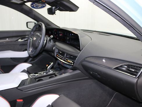 Used 2025 Cadillac CT5 V Blackwing w/ Carbon Fiber 1 Package RWD image 27