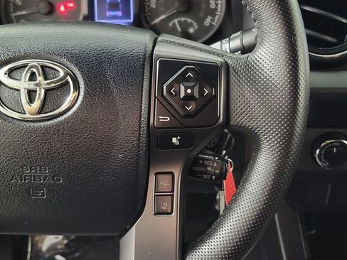 Used 2019 Toyota Tacoma TRD Off-Road AWD/4WD image 25