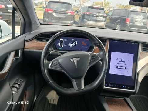 Used 2020 Tesla Model X Long Range AWD/4WD image 23