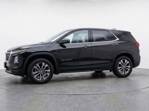 Used 2025 Chevrolet Equinox LT image 5