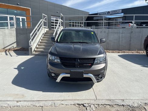 Used 2015 Dodge Journey Crossroad w/ Flexible Seating Group image 2