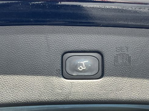 Used 2021 Ford Edge SEL w/ Convenience Package image 29