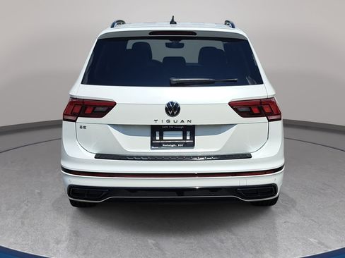 Used 2023 Volkswagen Tiguan SE R-Line FWD image 6