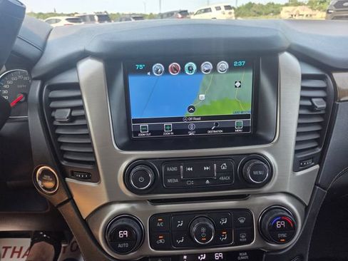 Used 2017 GMC Yukon Denali w/ Open Road Package AWD/4WD image 29