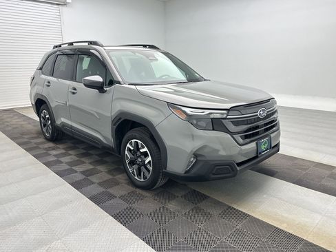 Used 2026 Subaru Forester Premium AWD/4WD image 7