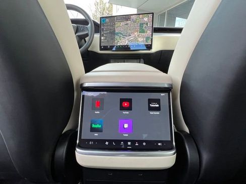 Used 2024 Tesla Model X Plaid image 31