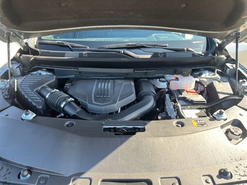 Used 2025 Buick Enclave Sport Touring image 24