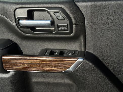Used 2021 Chevrolet Silverado 3500 High Country AWD/4WD image 21
