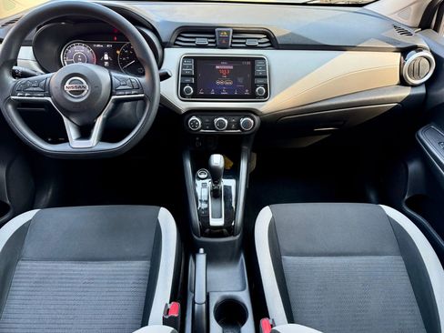 Used 2021 Nissan Versa SV image 14