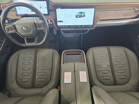Used 2023 Rivian R1S Adventure AWD/4WD image 31