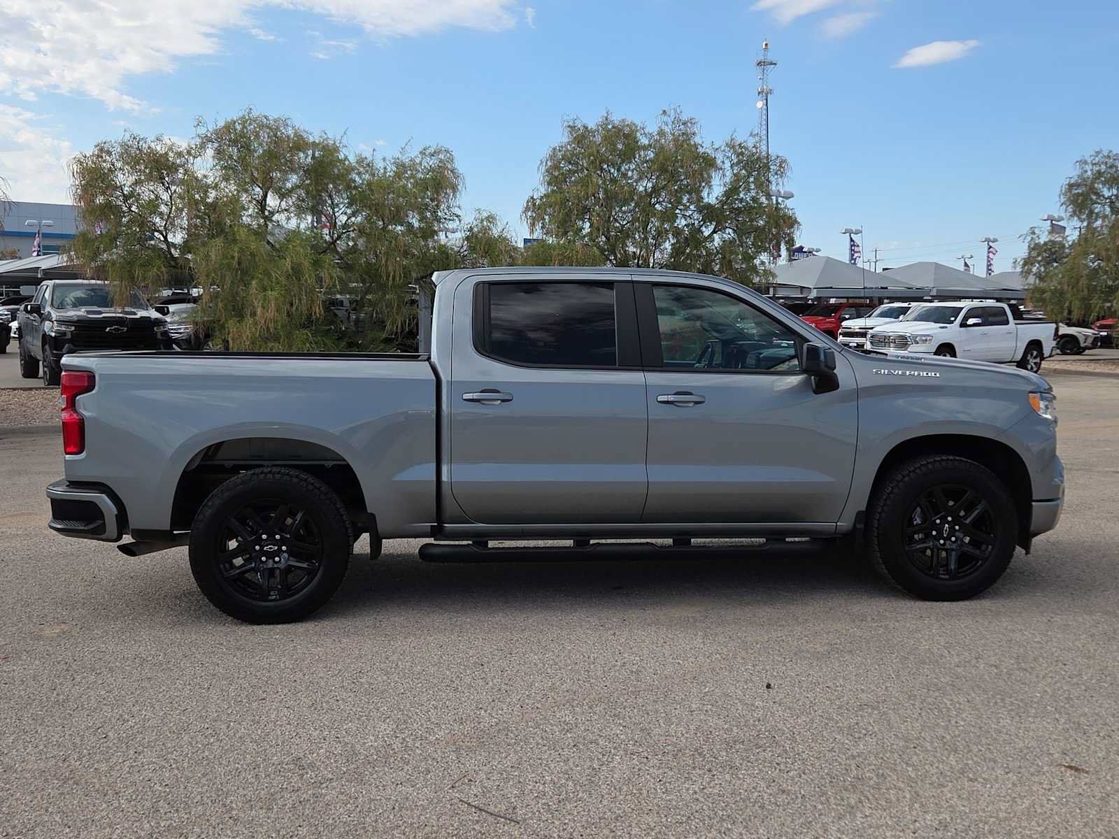 Used 2026 Chevrolet Silverado 1500 RST w/ RST Select Package RWD image 9
