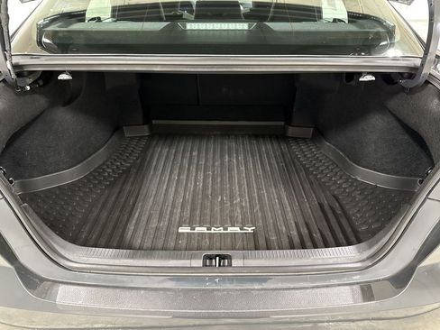 Used 2025 Toyota Camry SE w/ Convenience Package image 24