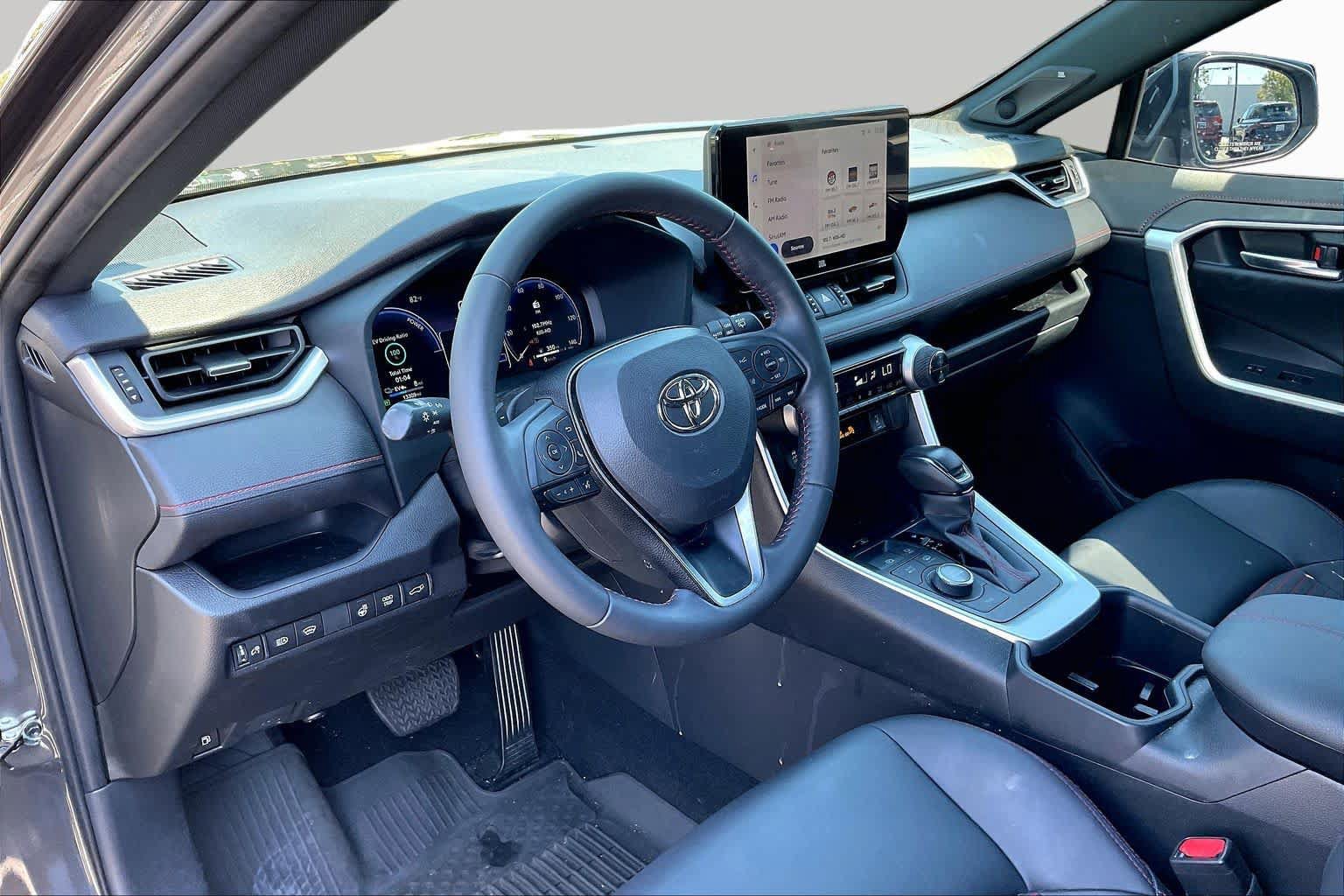 Used 2024 Toyota RAV4 XSE w/ Weather Package AWD/4WD image 17