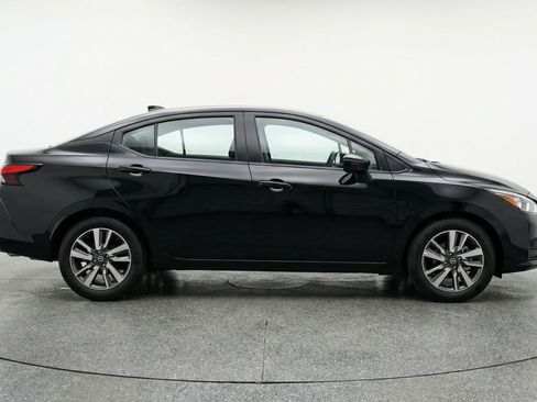 Used 2025 Nissan Versa SV image 11