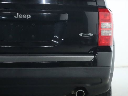 Used 2016 Jeep Patriot Sport w/ Power Value Group AWD/4WD image 41