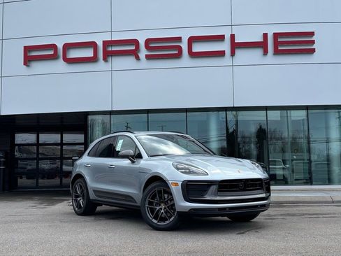 New 2026 Porsche Macan AWD/4WD image 18