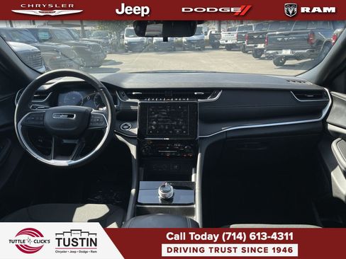 Used 2025 Jeep Grand Cherokee L Laredo w/ Luxury Tech Group I AWD/4WD image 12