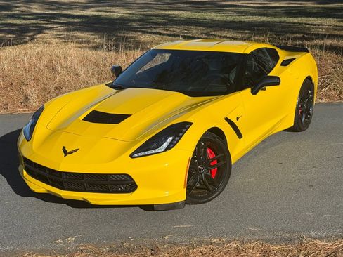 Used 2015 Chevrolet Corvette Stingray Coupe w/ 2LT Preferred Equipment Group image 3