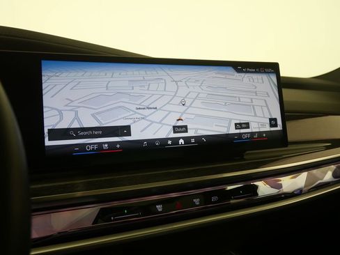 Used 2025 BMW 740i w/ Premium Package RWD image 24