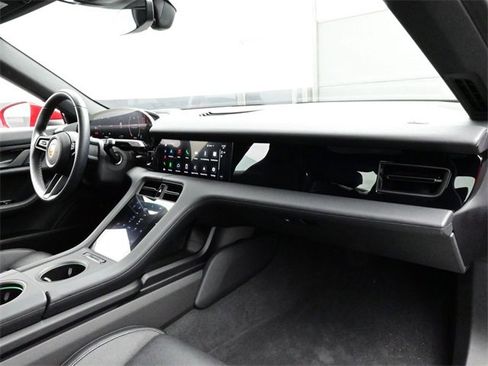 Certified 2022 Porsche Taycan 4S image 18