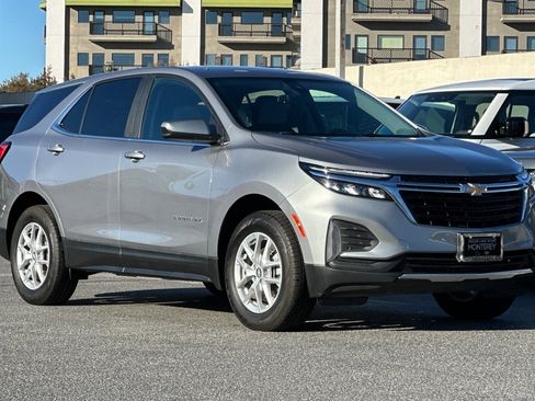 Used 2023 Chevrolet Equinox LT w/ Driver Convenience Package image 7