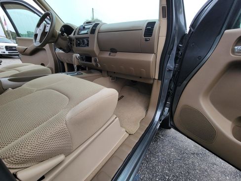 Used 2007 Nissan Frontier SE w/ SE Value Truck Pkg AWD/4WD image 44
