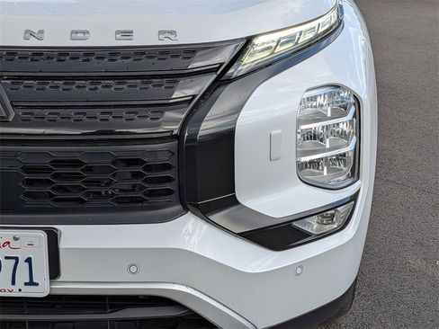 Used 2022 Mitsubishi Outlander SE image 21