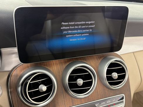 Used 2019 Mercedes-Benz C 300 4MATIC Cabriolet w/ Premium Package image 20