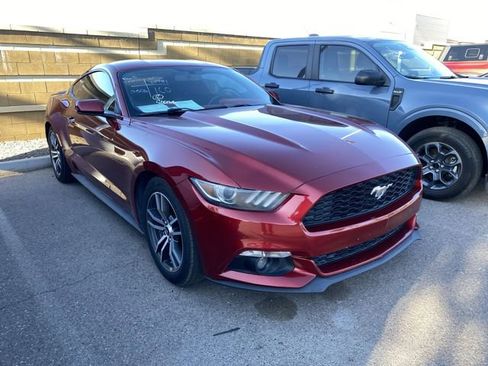 Used 2016 Ford Mustang Coupe RWD image 5