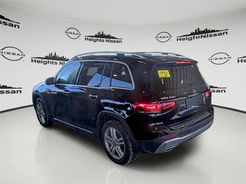 Used 2023 Mercedes-Benz GLB 250 4MATIC w/ Premium Package image 14