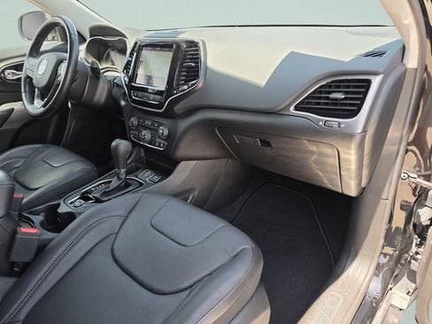 Used 2021 Jeep Cherokee Limited w/ Elite Package FWD image 15