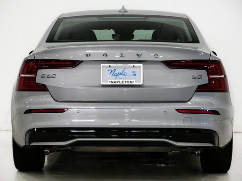 Used 2024 Volvo S60 B5 Plus image 9