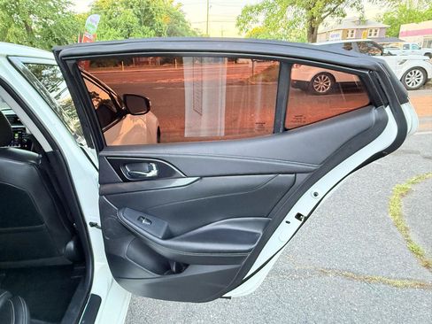 Used 2019 Nissan Maxima 3.5 SV w/ Floor Mat Group FWD image 14