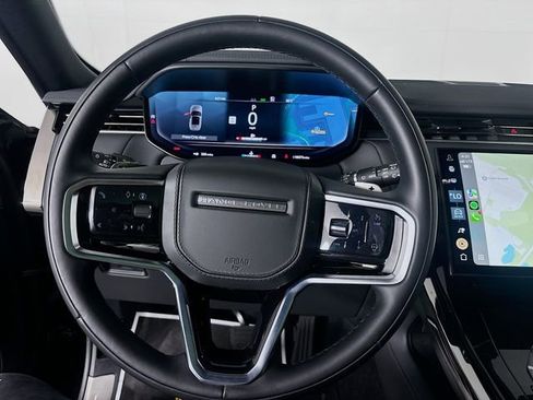 Used 2025 Land Rover Range Rover Sport SE image 12