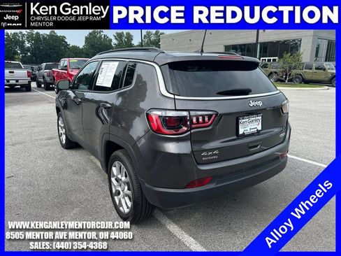 Used 2023 Jeep Compass Latitude AWD/4WD image 7