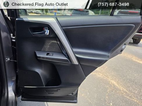 Used 2016 Toyota RAV4 XLE AWD/4WD image 47