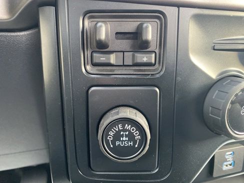 Used 2024 Ford F150 XL image 23