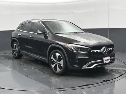 Used 2025 Mercedes-Benz GLA 250 4MATIC image 1