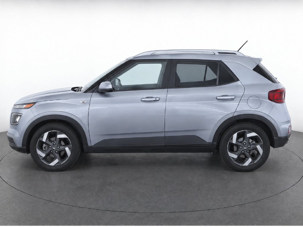 Used 2025 Hyundai Venue SEL FWD image 6