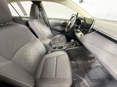 Used 2023 Toyota Corolla LE image 41