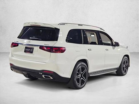 New 2026 Mercedes-Benz GLS 450 4MATIC image 2