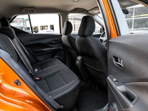 Used 2021 Nissan Kicks SV image 35