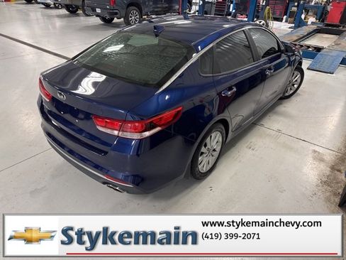 Used 2018 Kia Optima LX w/ 17" Alloy Wheels Package image 11