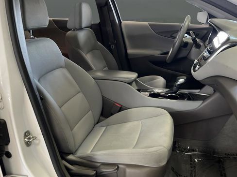 Used 2021 Chevrolet Malibu LT FWD image 24
